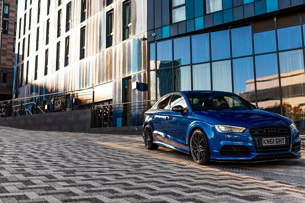 Фото дисков Bola FLR Глянцевый графит на Audi A/S/RS 3 (8V)