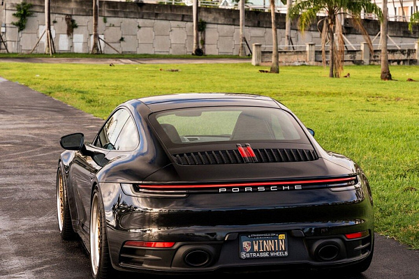 Фото дисков Strasse Wheels SC20 Track Сатиновое золото на Porsche 911 VIII