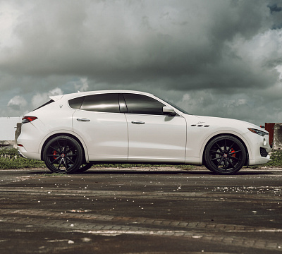 Фото дисков Vossen HFX-2 (5-Lug) на Maserati Levante