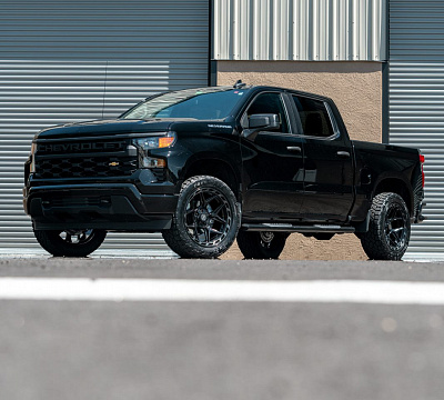 Фото дисков 4PLAY 4P55 на Chevrolet Silverado IV