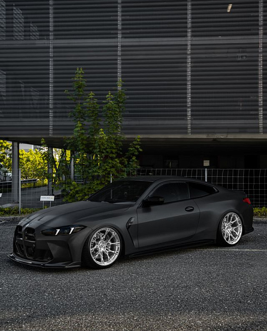 Фото дисков ST9 Полированный лак на BMW 4/M4 (G22/G82)