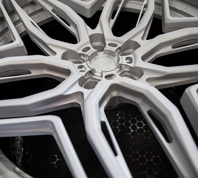 ADV.1 ADV005F M.V2 Advanced Series