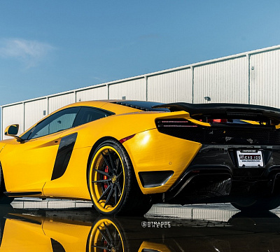Фото дисков Strasse Wheels SV1 Deep Concave FS на McLaren 650S
