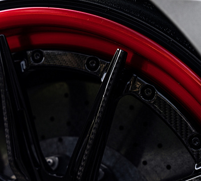 Фото дисков Strasse Wheels SV10-RS Performance на Lamborghini Aventador