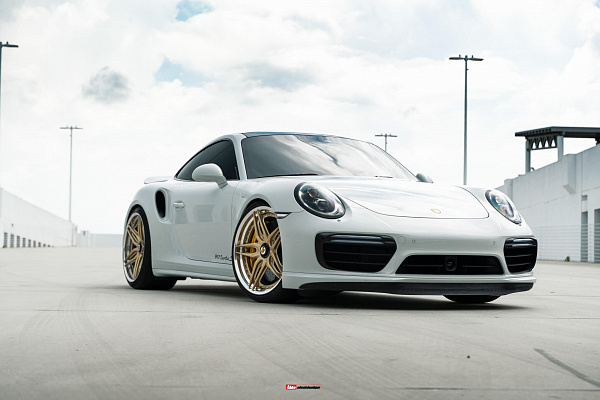 Фото дисков HRE S107SC Сатиновое золото на Porsche 911 VIII