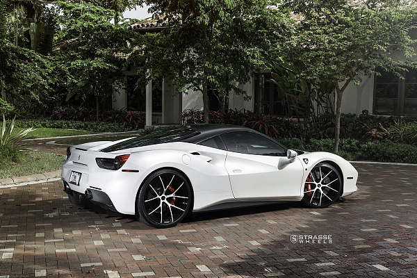 Фото дисков Strasse Wheels SM5R Deep Concave Monoblock Другой цвет на Ferrari 488