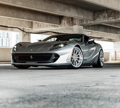 Фото дисков Anrky AN20 на Ferrari 812