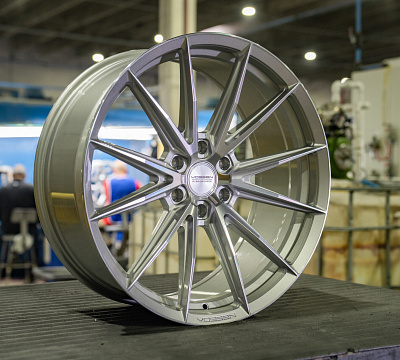 Vossen HFX-2 (6-Lug)