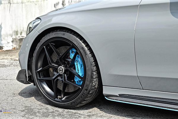 Фото дисков HRE FF11 Черный сатин на Mercedes-Benz C-Class (W205)