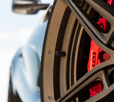 Фото дисков Anrky AN27 на Ferrari 812