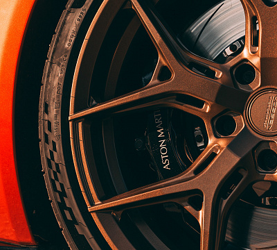 Фото дисков Vossen HF-5 на Aston Martin DB11