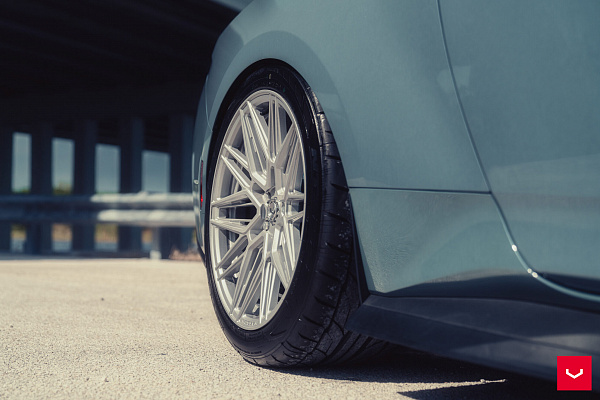 Фото дисков Vossen HF-7 Серебро на Ford Mustang VII