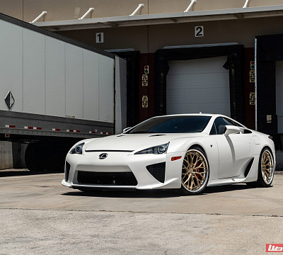 Фото дисков Anrky AN30 на Lexus LFA