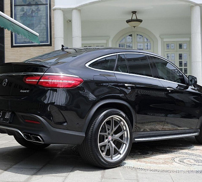 Фото дисков HRE S101 на Mercedes-Benz GLE I