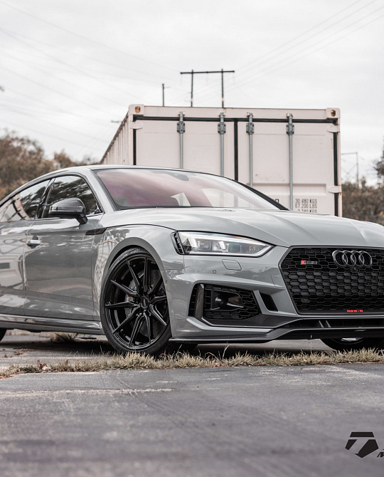 Фото дисков HF-3 Черный глянец на Audi A/S/RS 5 (F5)