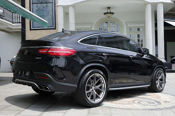 Фото дисков HRE S101 Сатиновый графит на Mercedes-Benz GLE I
