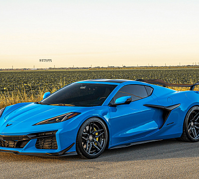Фото дисков Strasse Wheels SV4-RS Deep Concave FS на Chevrolet Corvette C8