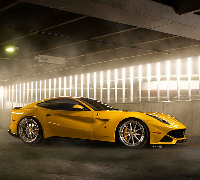 Фото дисков Strasse Wheels SV10 Deep Concave FS на Ferrari 812