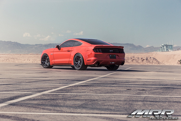 Фото дисков MRR FS01 Черный глянец на Ford Mustang VI