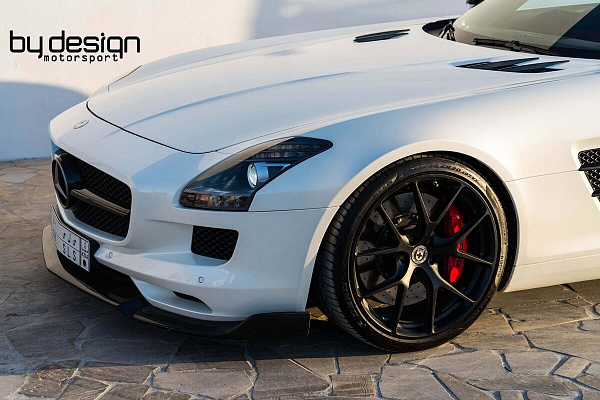 Mercedes-Benz SLS AMG