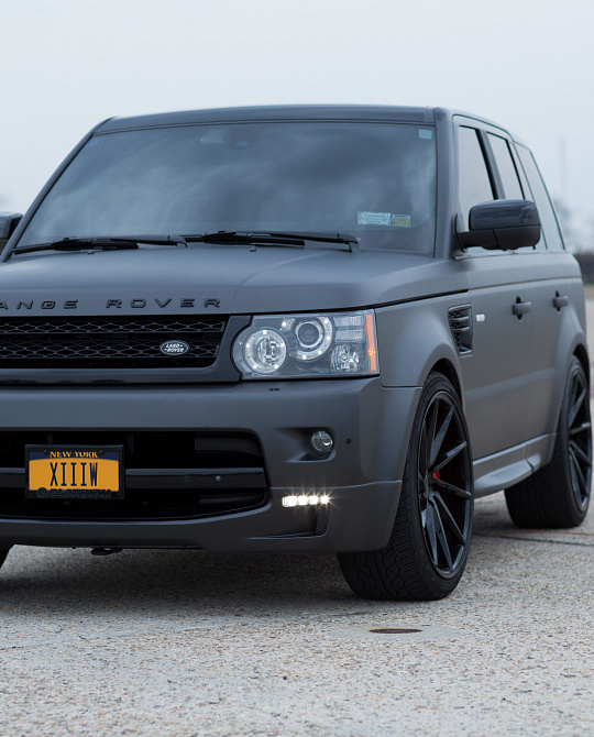 Фото дисков CVT Черный глянец на Range Rover Sport I