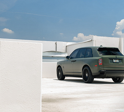 Фото дисков Vossen S17-16 на Rolls-Royce Cullinan