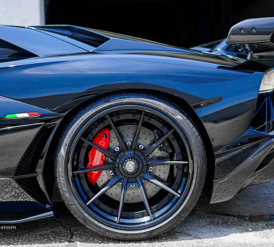 Фото дисков Strasse Wheels SV10 Deep Concave FS на Lamborghini Aventador