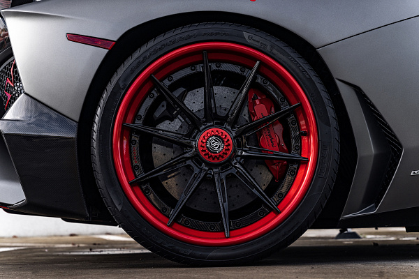Фото дисков Strasse Wheels SV10-RS Performance Другой цвет на Lamborghini Aventador