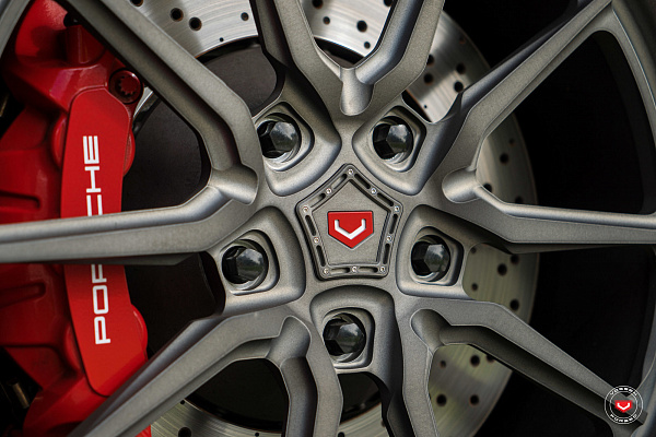 Фото дисков Vossen ML-X2 Сатиновый темный лак на Porsche Cayman II