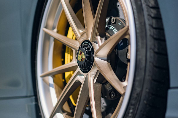 Фото дисков Anrky AN38 Сатиновое золото на Porsche 911 VII