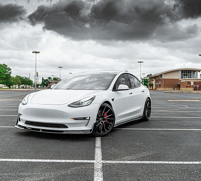 Фото дисков Vossen HF-4T на Tesla Model 3