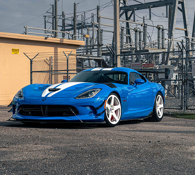 Фото дисков HRE 305M на Dodge Viper