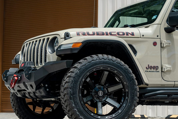 Фото дисков 4PLAY 4P63 Черный глянец на Jeep Gladiator II (JT)