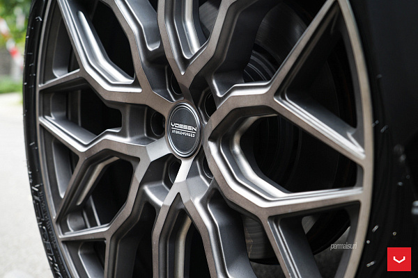 Фото дисков Vossen HF-2 Серебро на Lexus NX I