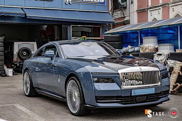 Фото дисков Vossen S17-16 Глянцевый лак на Rolls-Royce Spectre
