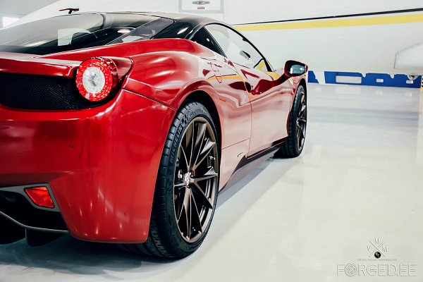 Фото дисков HRE P204 Сатиновая темная бронза на Ferrari 458