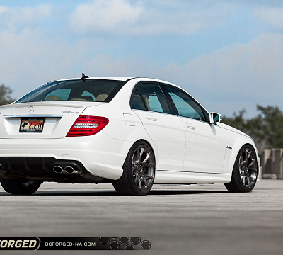 Фото дисков BC Forged RZ05 на Mercedes-Benz C-Class (W204)