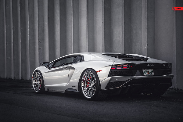 Фото дисков Anrky AN20 Полированный лак на Lamborghini Aventador