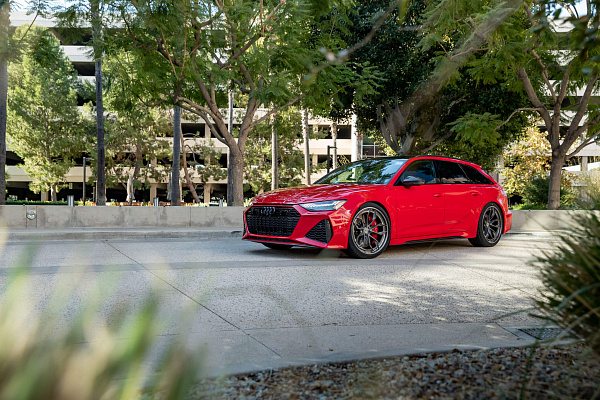 Фото дисков HRE S201H Сатиновый темный лак на Audi A/RS 6 (C8)