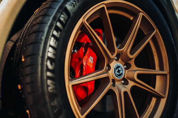 Фото дисков HRE FF04 Сатиновое золото на Audi Q5 (FY)