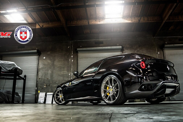 Фото дисков HRE P101 Глянцевый тонированный лак на Ferrari FF