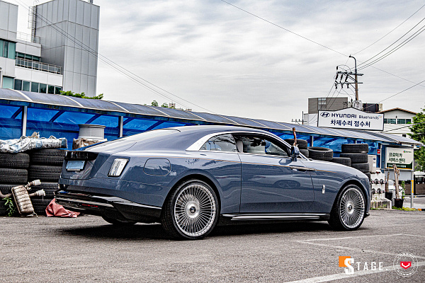Фото дисков Vossen S17-16 Глянцевый лак на Rolls-Royce Spectre