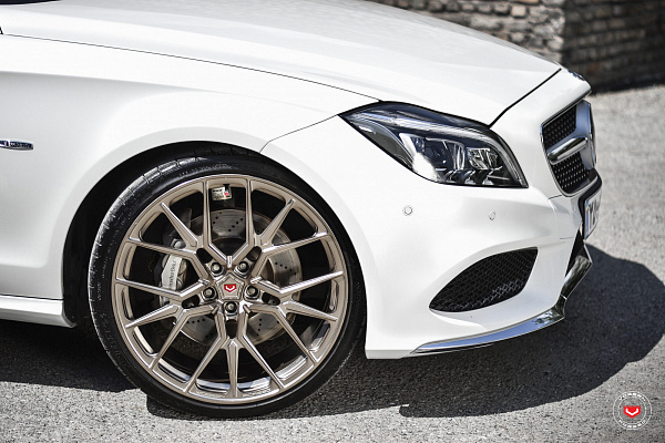 Фото дисков Vossen M-X3 Глянцевая шампань на Mercedes-Benz CLS (C218)