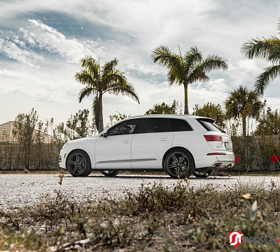 Фото дисков Vossen HF-1 на Audi Q7 (4M)