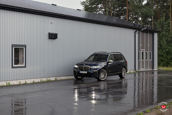 Фото дисков Vossen S17-14 Глянцевый лак на BMW X7 (G07)