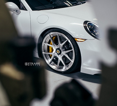 Фото дисков Strasse Wheels SM5R Deep Concave Duoblock на Porsche 911 VII
