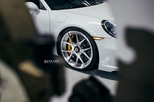 Фото дисков Strasse Wheels SM5R Deep Concave Duoblock Глянцевый лак на Porsche 911 VII