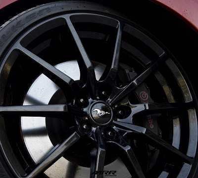 Фото дисков MRR M350 на Ford Mustang VI
