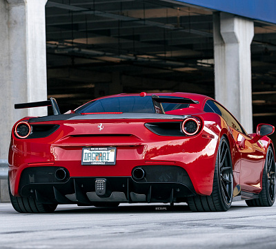 Фото дисков Strasse Wheels SV5 Deep Concave FS на Ferrari 488