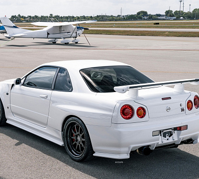 Фото дисков Strasse Wheels R10 Competition на Nissan GT-R